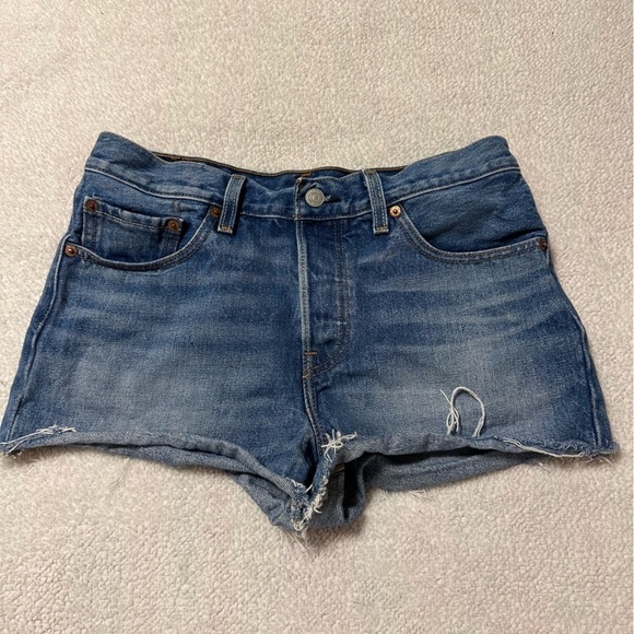 Levi’s 501 Cut Off Jean Shorts Medium Blue Distressed - Picture 4 of 12